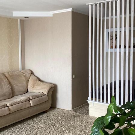 Cozy And Comfortable Apartment Cerkasî Exterior foto